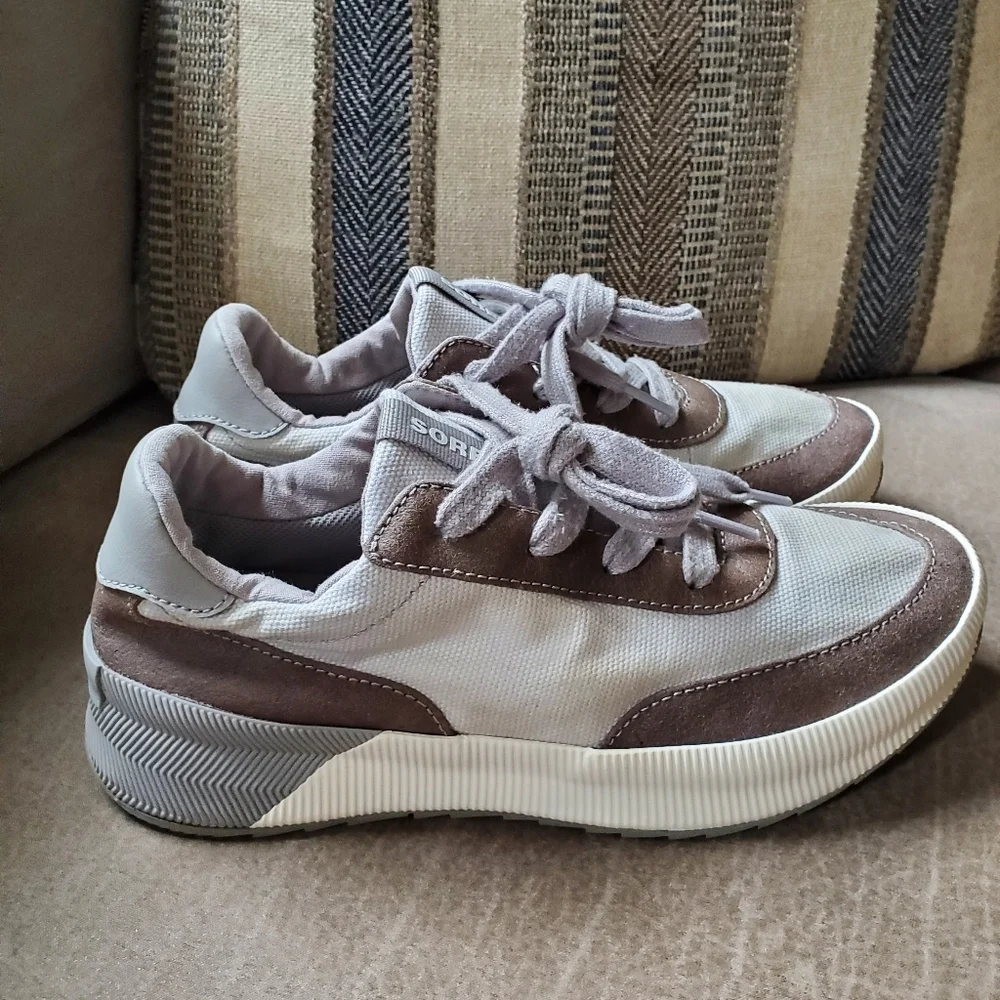 Sorel Out N About III City Sneaker Waterproof Womens Size 9.5 In Moonstone Dove